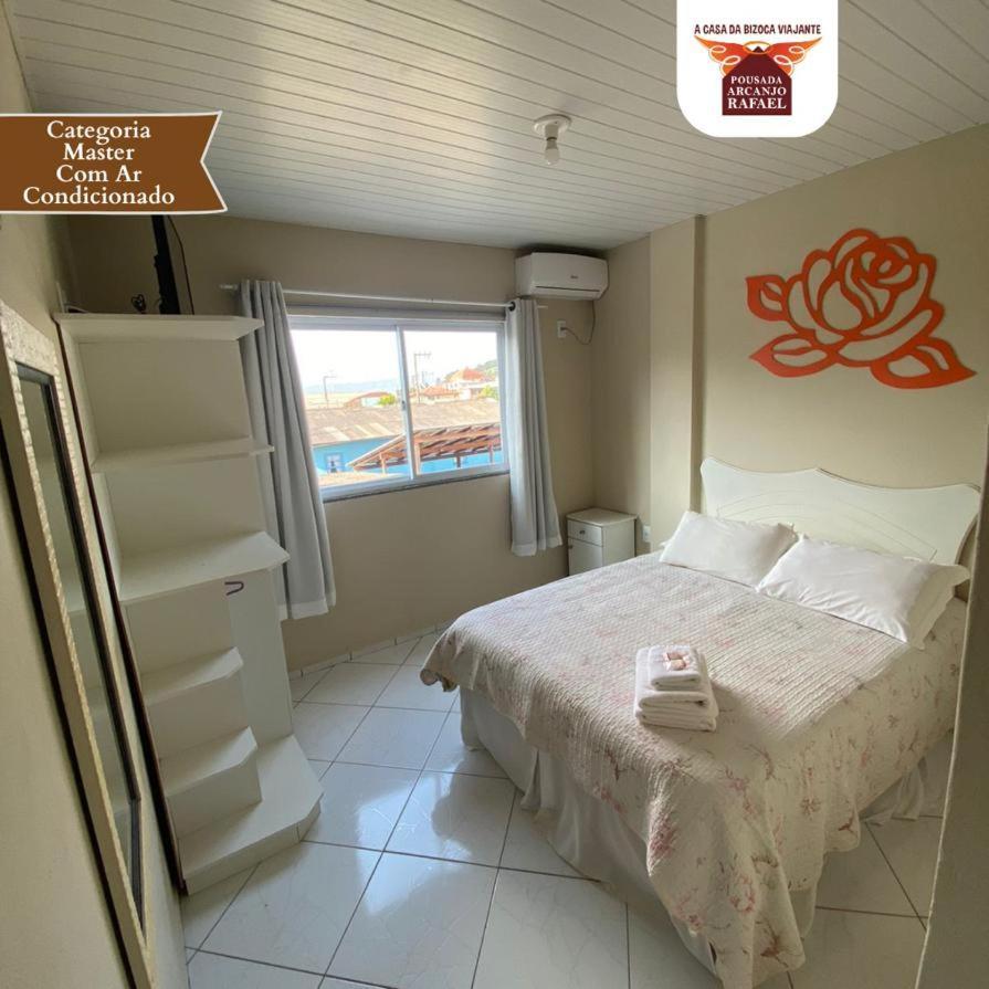 Arcanjo Rafael Inn